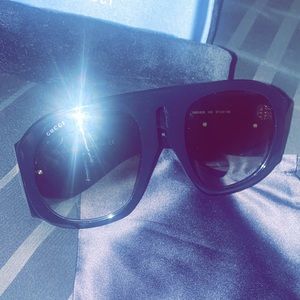 Gucci Oversized sunglasses